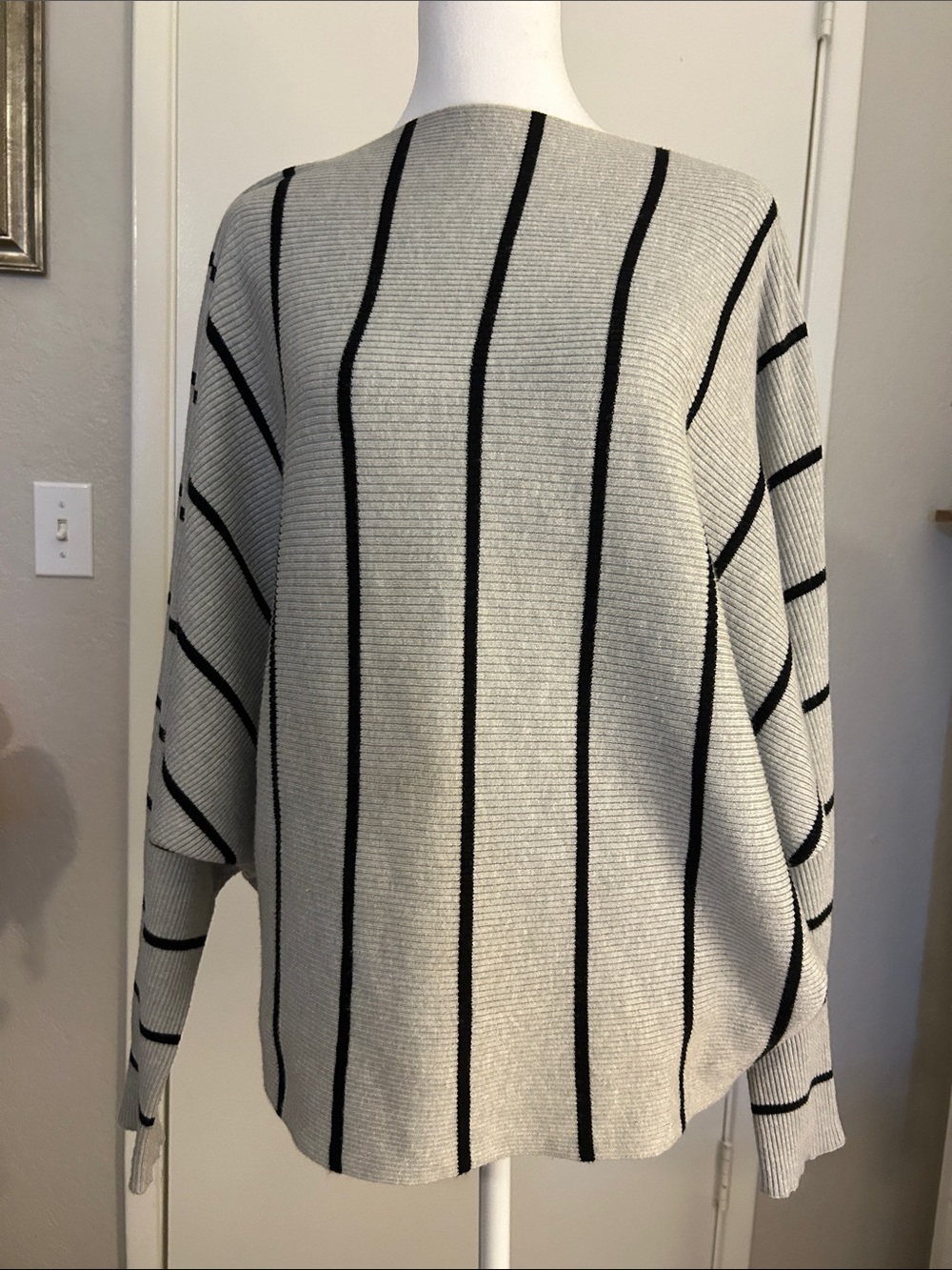 Chelsea & Theodore Striped Rib-Knit Crewneck Sweater - Gray/Black